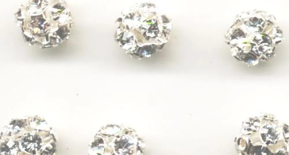 10 хил. камъка Swarovski в интериора на луксозна дискотека