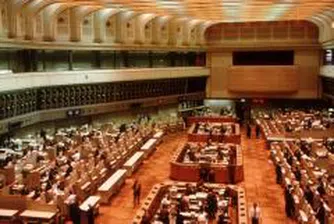 Азиатските индекси с най-ниската си от седем седмици насам стойност