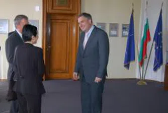 Калфин се срещна с директор в Световната банка за нашия регион