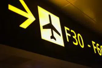 Спират издаването на хартиени самолетни билети