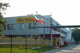 Палфингер започва съкращения в завода в България