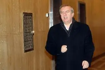 Запорираха имотите на Александър Томов