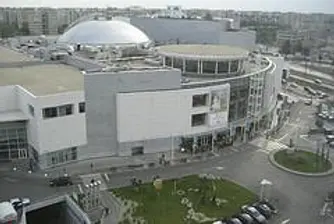 Моловете в Букурещ привличат 200 000 посетители на ден