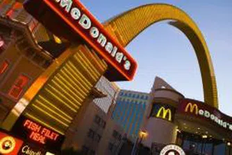 Продажбите на McDonald's нарастват с 8.2% през октомври