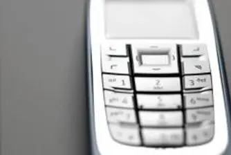 ЕС близо до споразумение за 11 евроцента за sms от чужбина