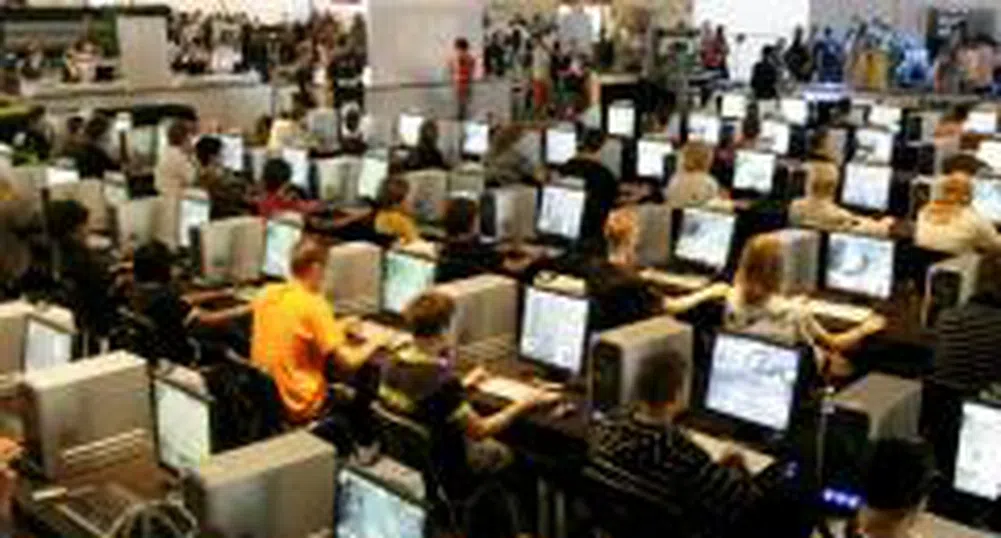 Щатски фирми плащат на свои да шпионират електронната поща