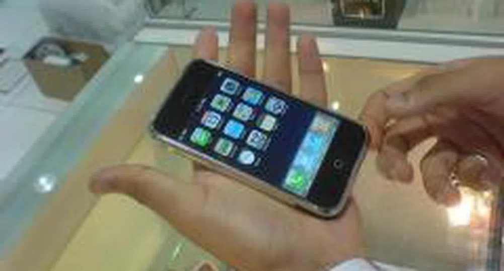 Италианец откри бъг в iPhone, пише писмо на Стив Джобс