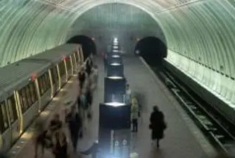 Столичният кмет инспектира строителството на метрото