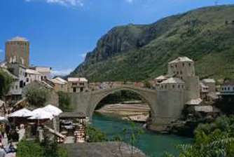 Босненската сръбска общност има право да се отцепи от Босна и Херцеговина