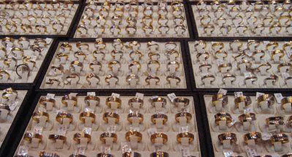 Да глътнеш пръстени за 800 000 евро