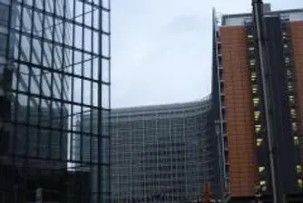 ЕП подкрепя запазването на безмитните магазини
