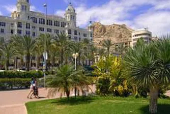 Спад от 37% в продажбите на жилища в Испания през март