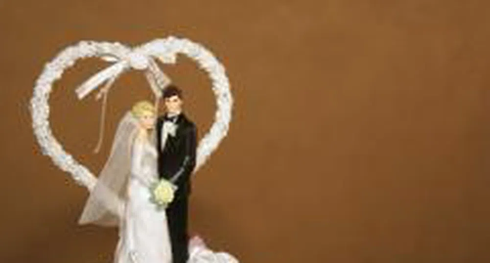 Иранска държавна компания изисква служителите й да се оженят