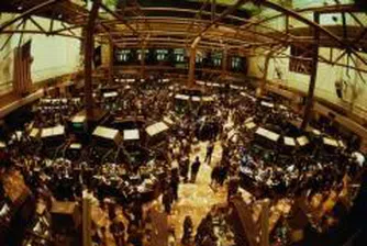 Щатските индекси стартираха днес със значителни загуби, златото с нов рекорд