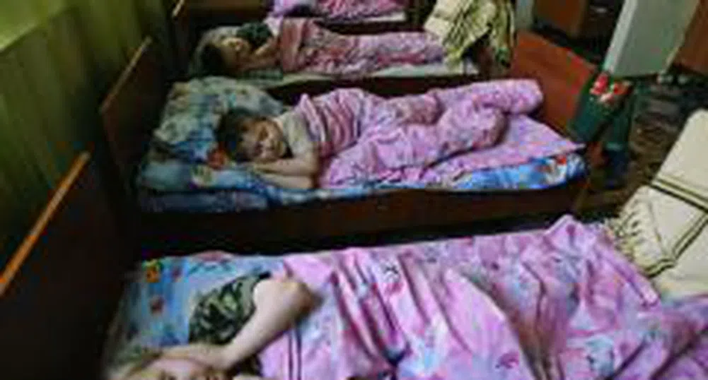 Засилват контрола върху спазването на стандартите в домовете за деца