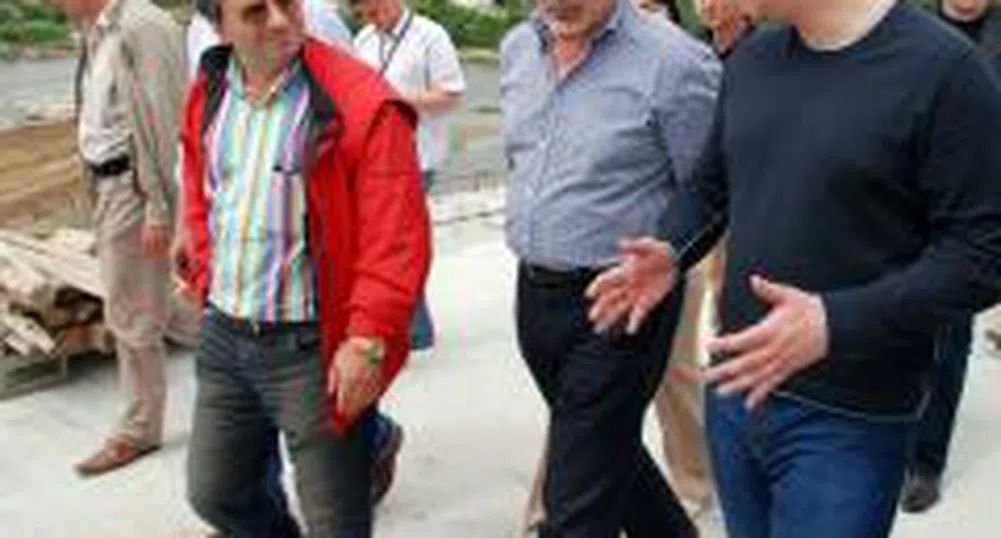 Станишев: Ускоряваме строителството на магистралите