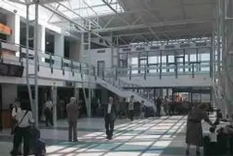 Намалява трафикът на летище "София"