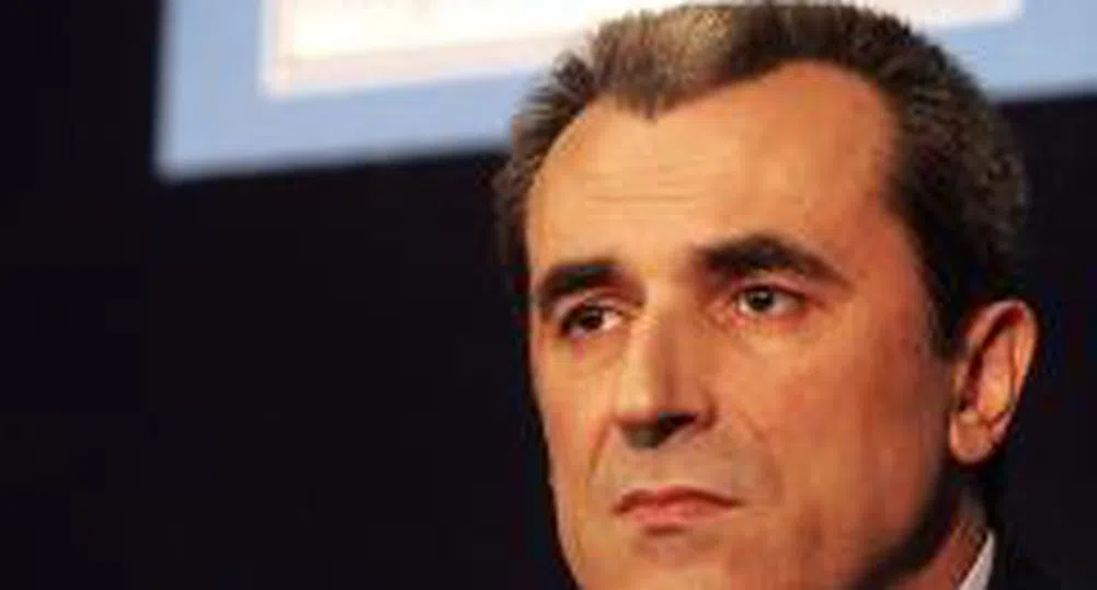 Орешарски: Ще сменяме бандеролите всяка година