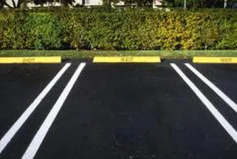 В Атина цената на паркомясто стига до 60 хил. евро