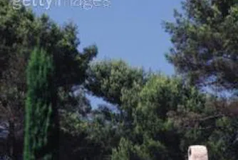 Семейна почивка в луксозна вила в подножието на Алпите - 90 хил. евро за 5 месеца?