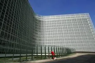 Холандия отрече да е искала предпазна клауза за България