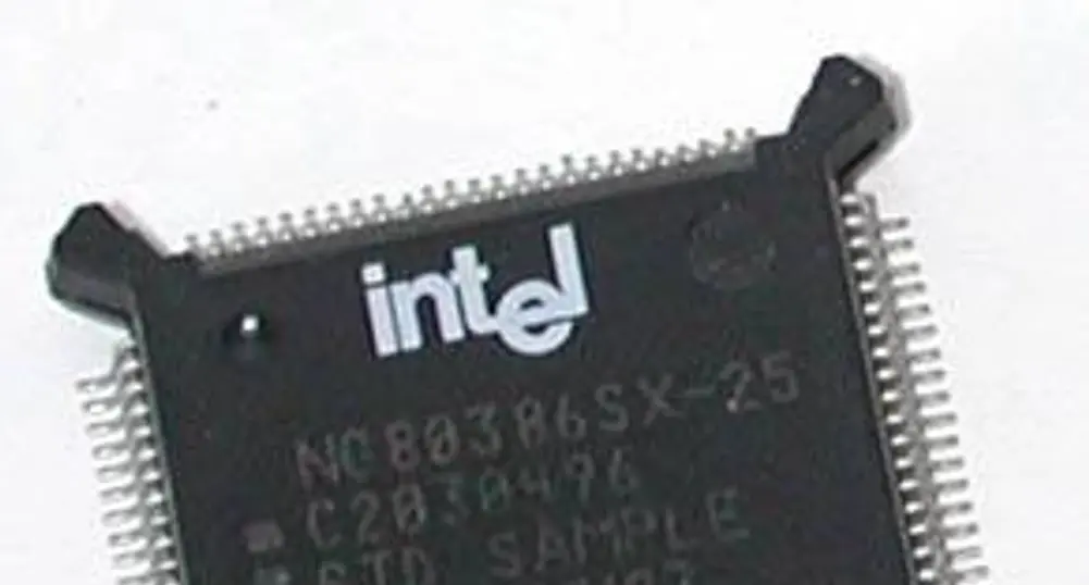 Intel с по-добри резултати, акциите падат с 5%