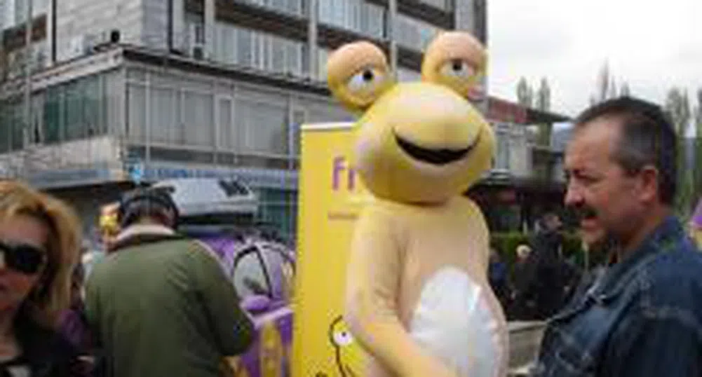 FROG Mobile Offers Lower Call Price and Launches National Tour