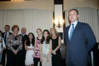 Държавно субсидиран фонд ще подпомага проекти на българите в чужбина