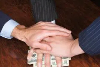 "Ди Пресе": Борбата с корупцията е необратим процес в България