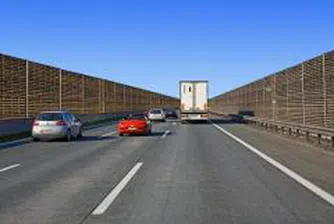 Спират движението през тунела на Дупница