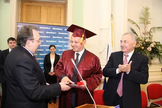 Станишев: Алтернативата не е враждебен акт