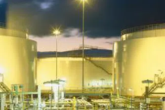 Саудитска Арабия ще увеличи добива си на петрол с 5%, или половин милион барела от юли