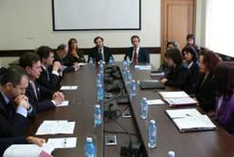 МИЕ отваря офертите за консултанти по преструктуриране на енергийния сектор