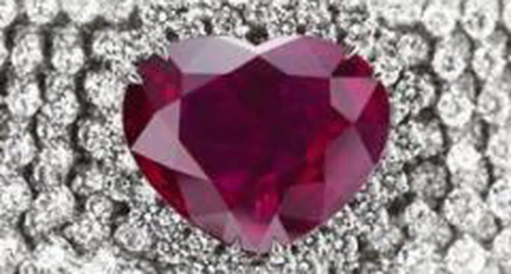Кървавочервен рубин за 14 млн. долара е най-скъпата огърлица в света