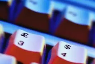 Кризата се усети и в Microsoft