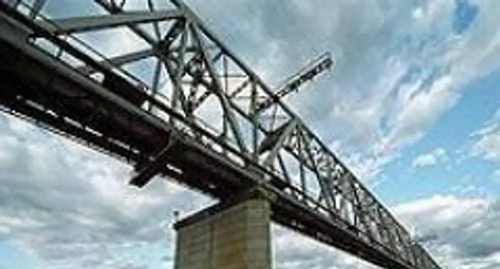 В Китай строят най-дългия мост в света