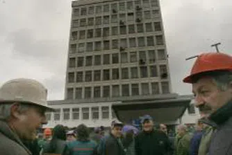 Булгаргаз няма да намалява природния газ за "Кремиковци"