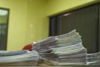 ЕП забрани обръщенията "господин" и "госпожа"