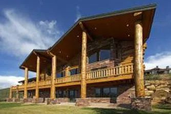 Дървената къща се строи лесно и бързо