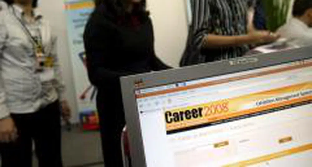 15 316 души са започнали работа през последния месец