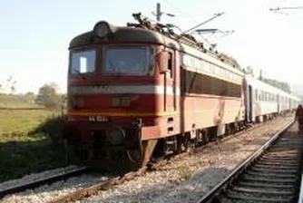 БДЖ пуска автобуси вместо старите влакове