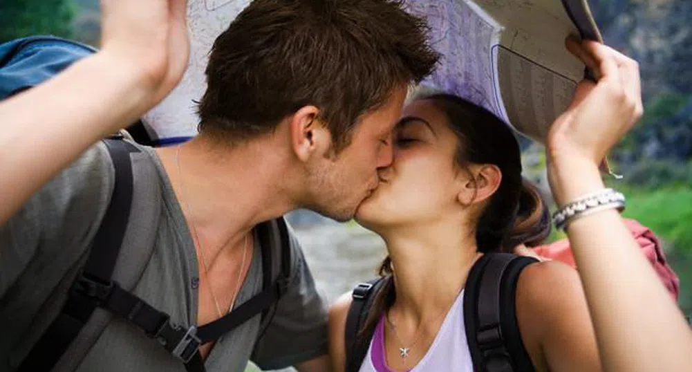 И целувката си има празник