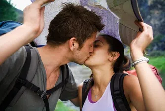 И целувката си има празник