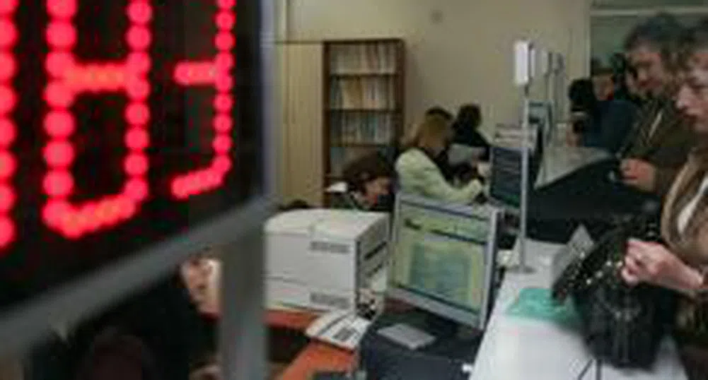 Пращаме държавни служители за четири години в институциите на ЕС