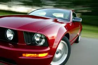 Ford с първата си тримесечна печалба от второто тримесечие на миналата година