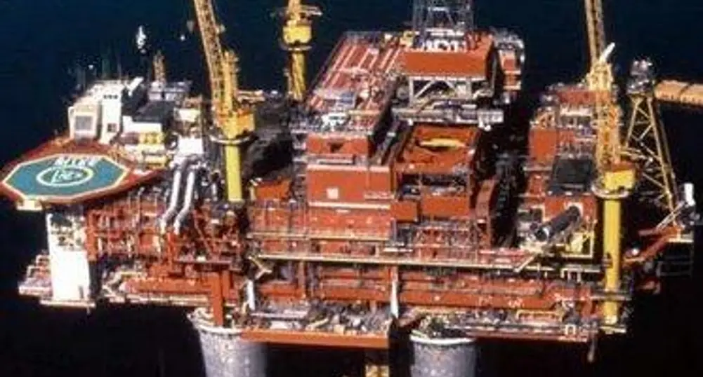 Петролът поскъпва с 6% вчера до над 52 долара