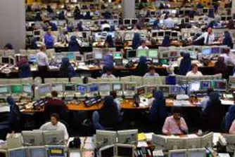 Кризата обхванала банките и брокерите в САЩ дава възможности за хеджфондовете