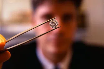 10 000 евро за диамант като ориз