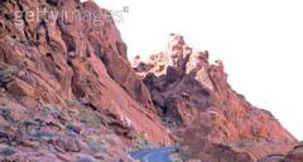 Граждански протест затваря единствения път за Свети Влас