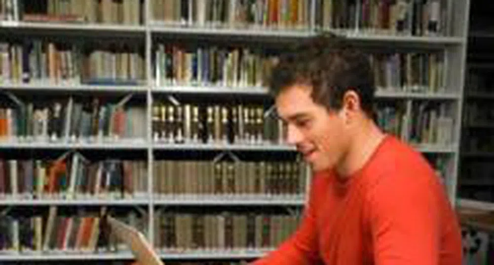 Интернет измества традиционните медии